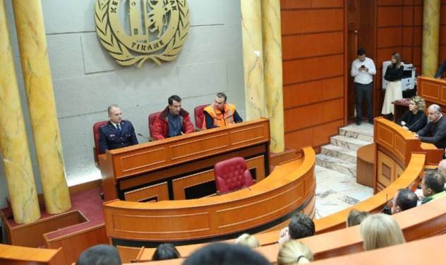 Masat e Bashkise Tirane: Tolerance parkimeve ne zona banimi, dezinfektim ashensoreve